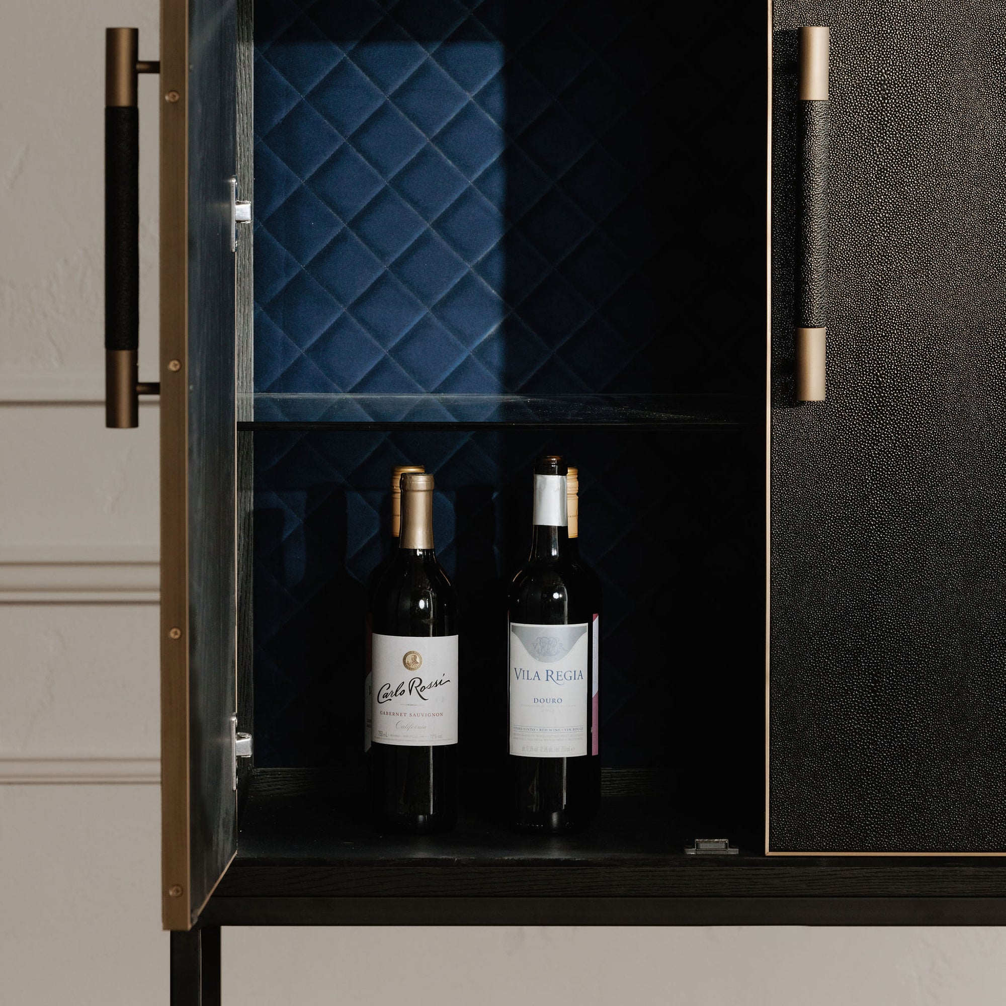 Mako Bar Cabinet Black - 1630Living
