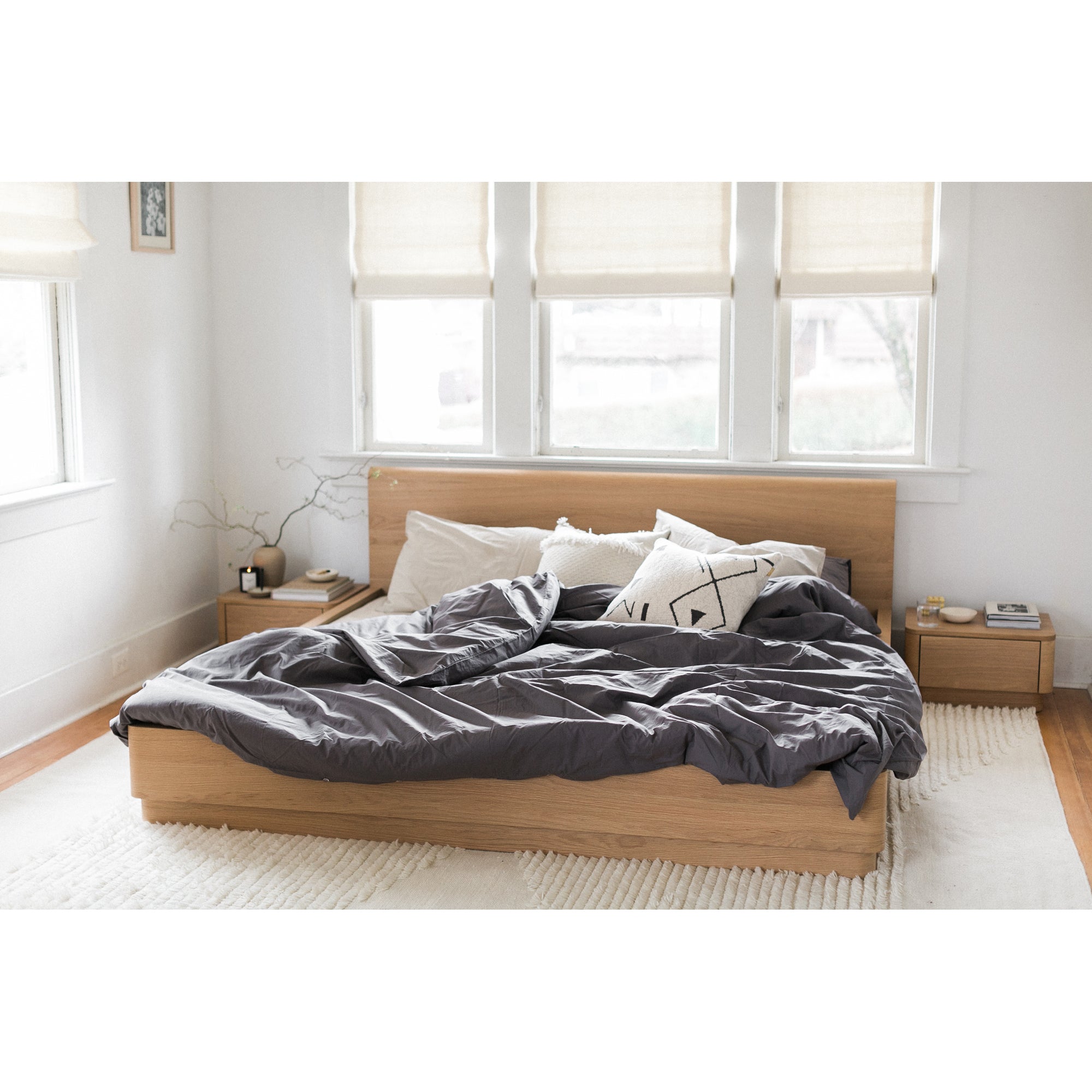 Round Off King Bed Light Oak Brown - 1630Living